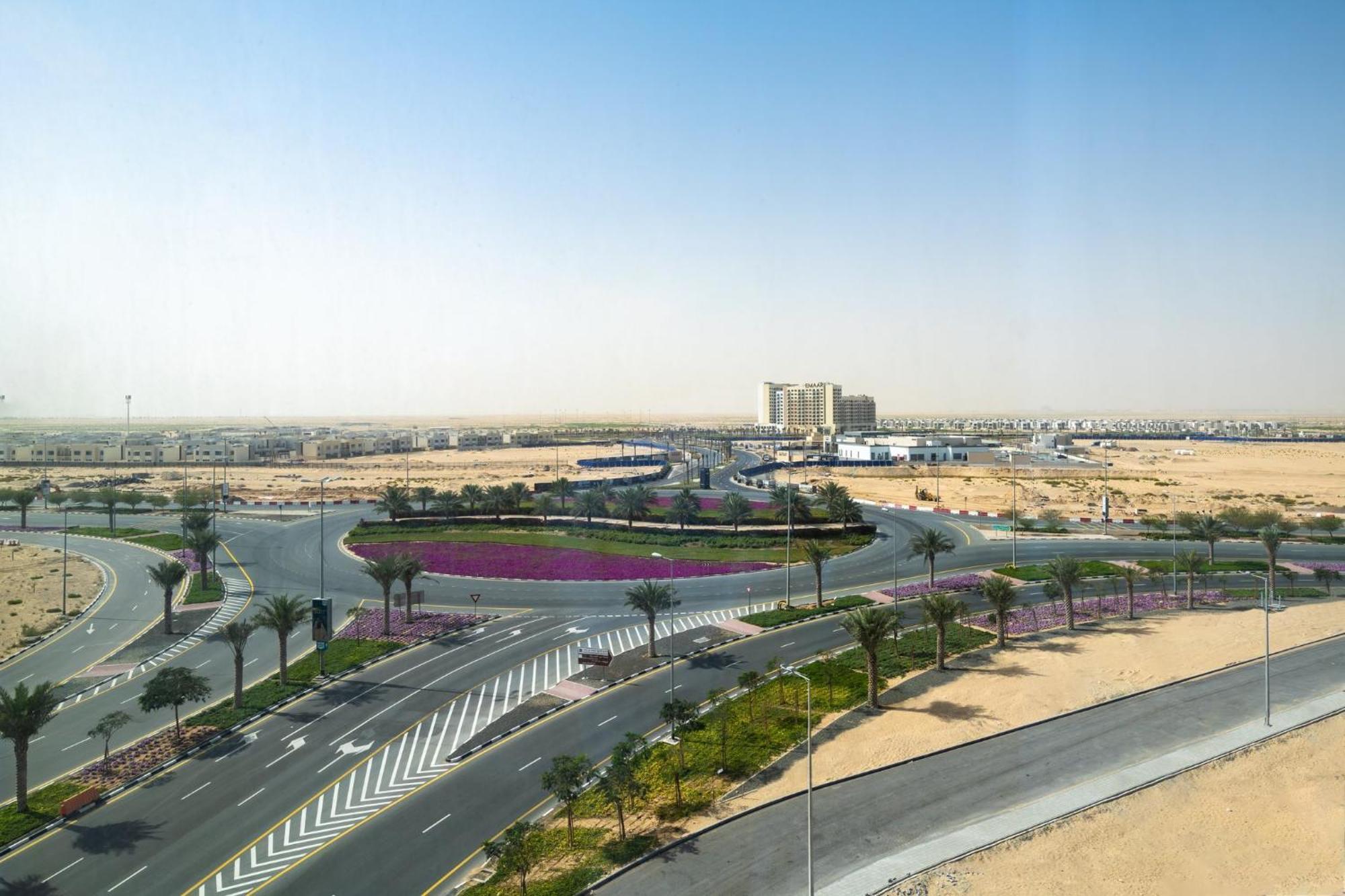 Holiday Inn Dubai Al-Maktoum Airport By Ihg Exterior photo